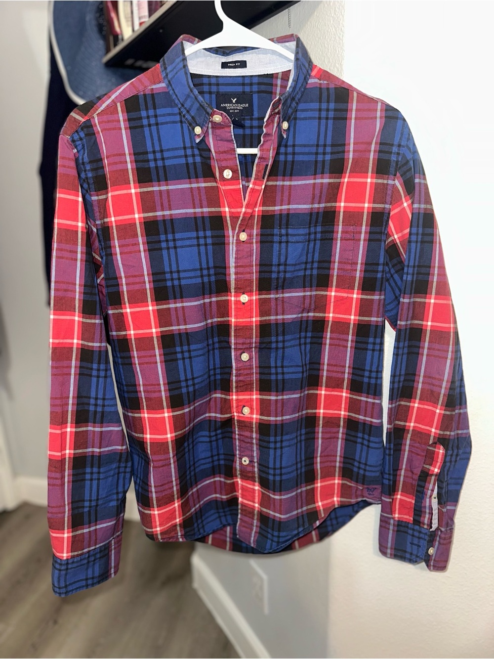 American Eagle Outfitters Pink & Blue Plaid Button-Down Shirt